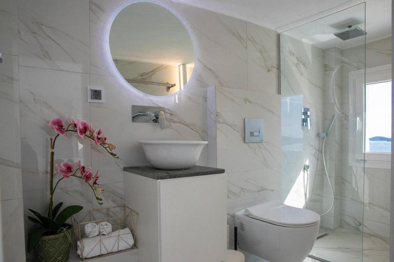 Dk Luxury Suite Néa Péramos Exterior foto