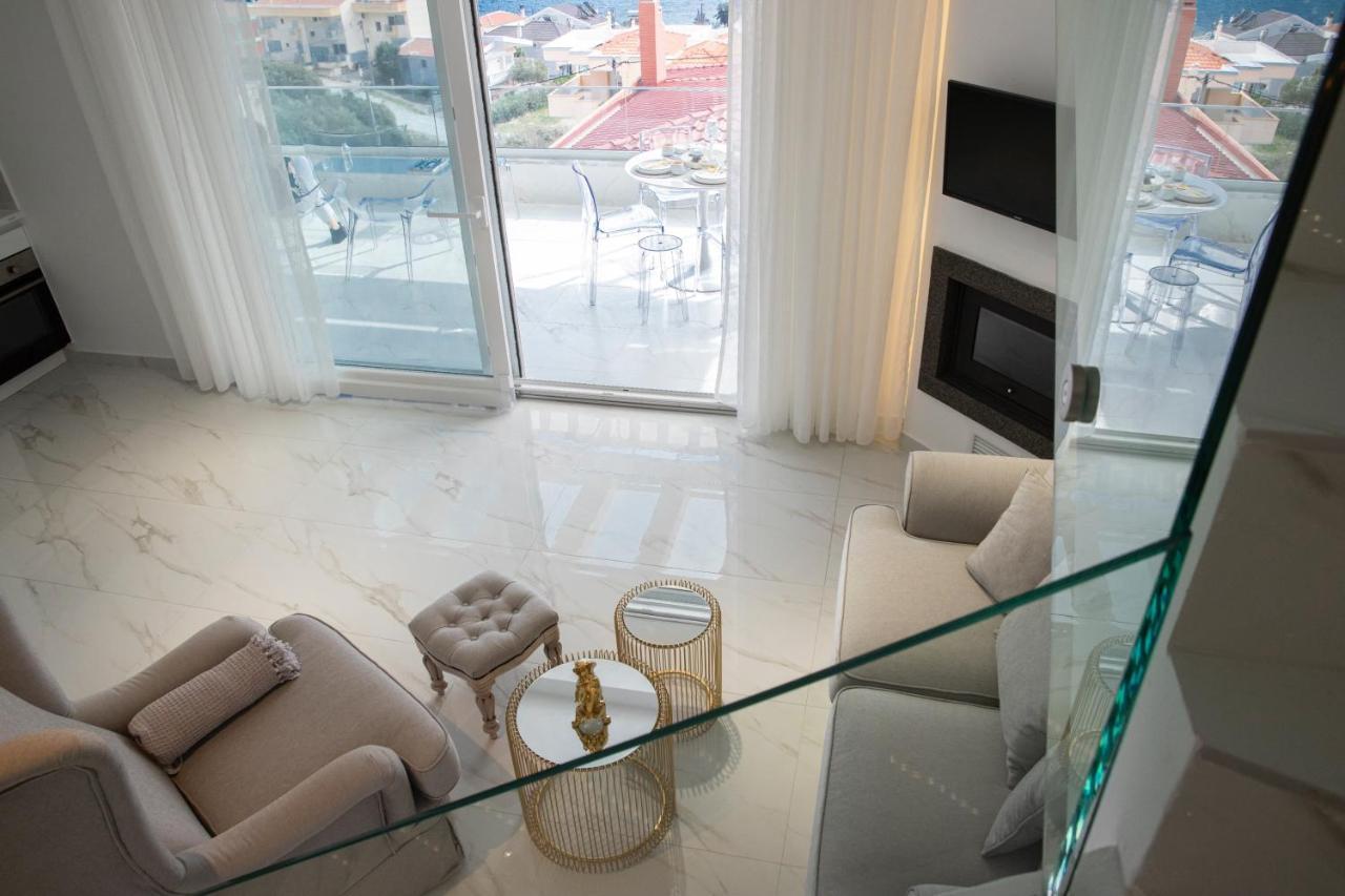 Dk Luxury Suite Néa Péramos Exterior foto